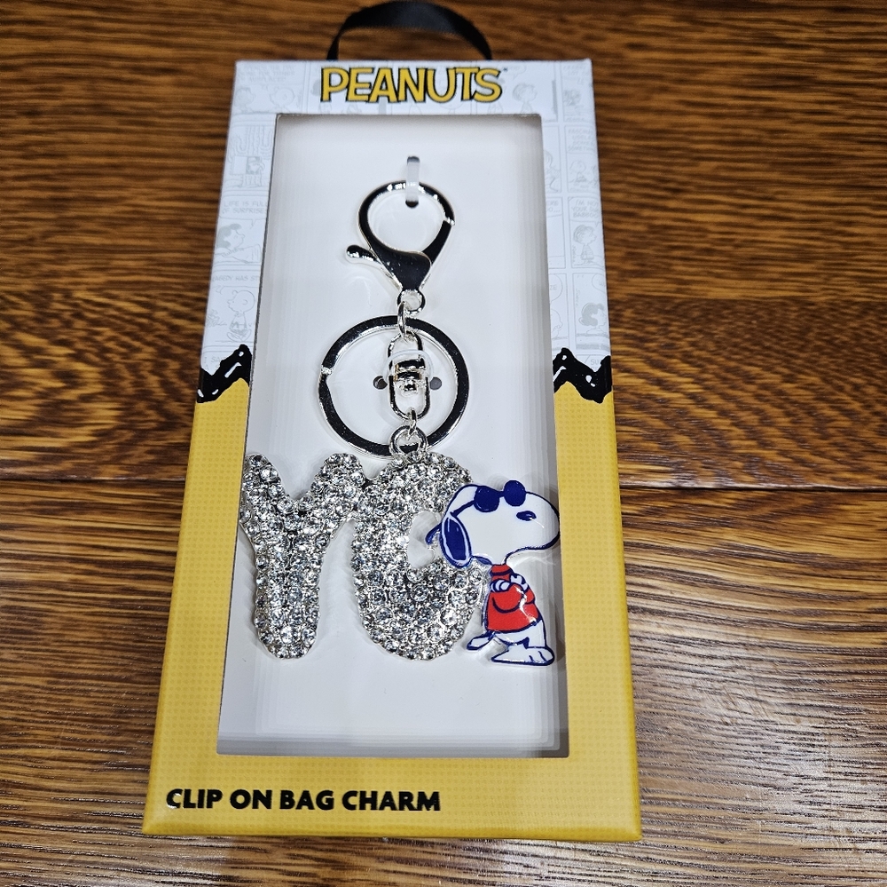 Snoopy Peanuts Yo! Joe Cool Bagcharm Keychain - Picture 2 of 4